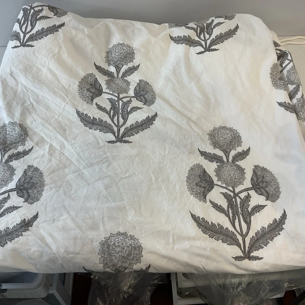 Pottery Barn Annelyse Duvet Cover Gray white cotton percale floral RARE KING